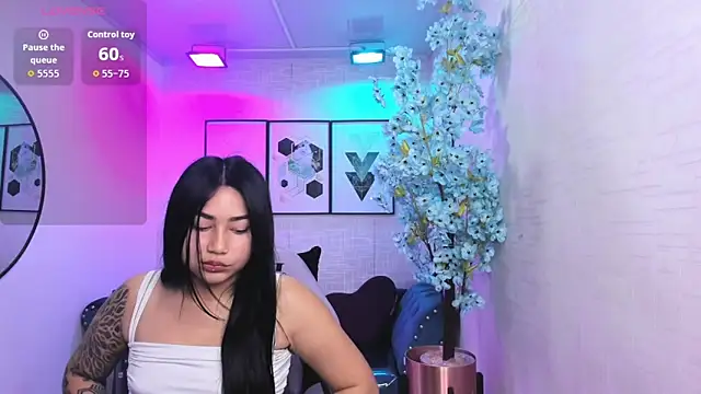 Carolina cherry online show from 05/14/26, 12:56