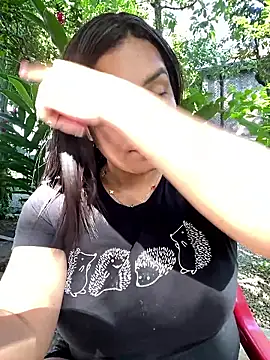 Sara milf33 online show from 12/13/25, 07:53