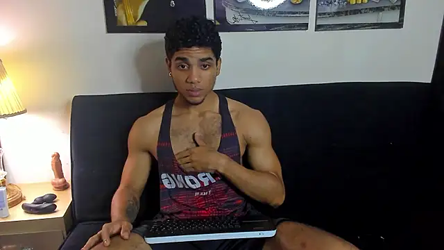 Snapshot of Dustyn_Michelle1 chatting on 01/15/26, 03:33 Dustyn Michelle1 online show from 01/15/26, 03:33
