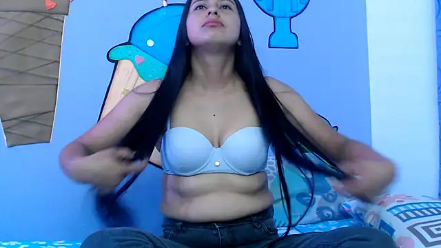 Snapshot of NOVAHOT98 chatting on 12/15/25, 07:40 NOVAHOT98 online show from 12/15/25, 07:40