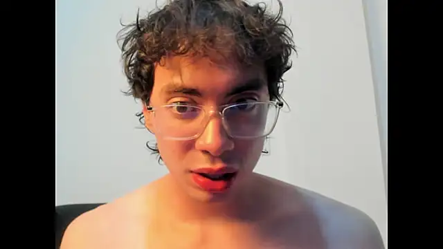 Snapshot of sam_lilith081 chatting on 05/13/26, 05:21 sam lilith081 online show from 05/13/26, 05:21