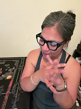 BettyWhispers online show from 05/08/26, 07:41