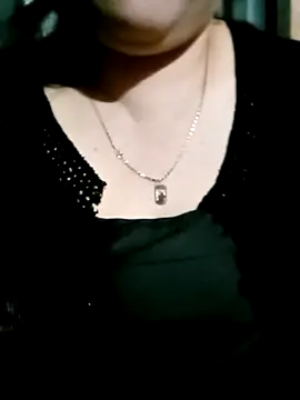 Snapshot of Dianna68 chatting on 12/16/25, 11:37 Dianna68 online show from 12/16/25, 11:37