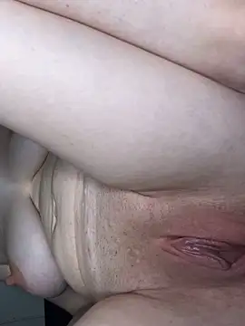 LoverNIXI online show from 05/26/26, 10:11