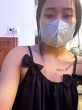 Snapshot of NinaBaby22 chatting on 12/15/25, 07:12 NinaBaby22 online show from 12/15/25, 07:12