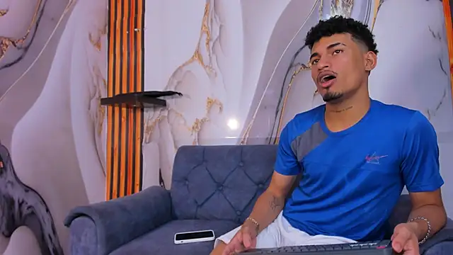 Snapshot of AresDAMM chatting on 12/14/25, 08:02 AresDAMM online show from 12/14/25, 08:02