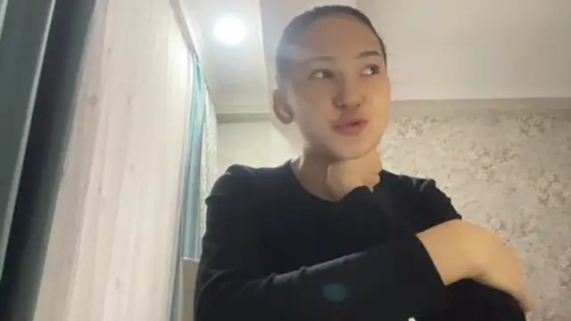 Snapshot of AyaWink chatting on 12/15/25, 03:33 AyaWink online show from 12/15/25, 03:33