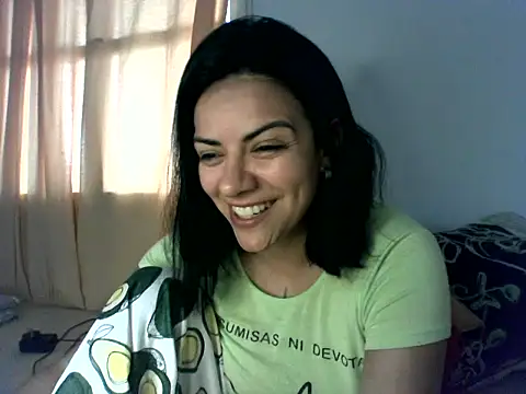 Snapshot of luluclark69 chatting on 05/07/26, 01:49 luluclark69 online show from 05/07/26, 01:49