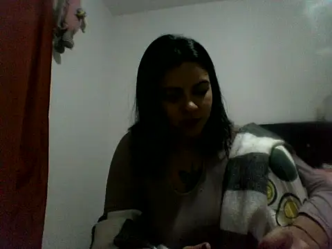 Snapshot of luluclark69 chatting on 05/25/26, 01:11 luluclark69 online show from 05/25/26, 01:11
