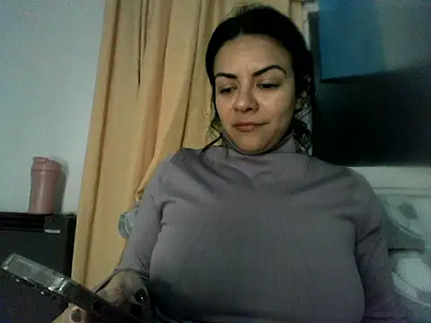 Snapshot of luluclark69 chatting on 06/16/26, 12:02 luluclark69 online show from 06/16/26, 12:02