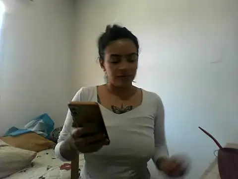 luluclark69 online show from 08/01/26, 06:18