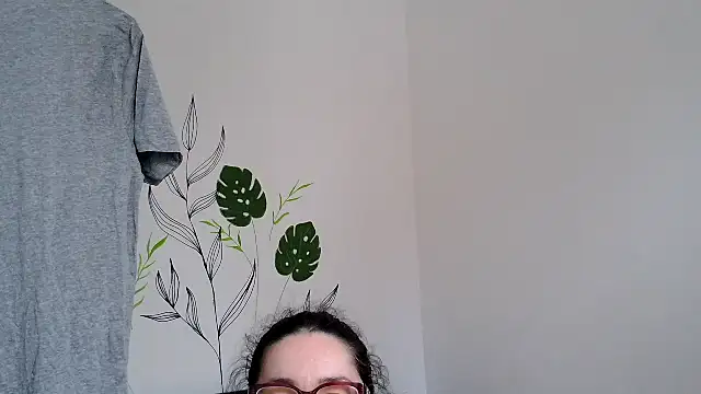Snapshot of anngelle chatting on 02/19/26, 02:13 anngelle online show from 02/19/26, 02:13