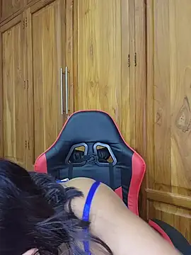Mia em online show from 06/09/26, 07:03