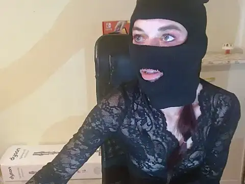 Snapshot of ntrlbdyy chatting on 12/14/25, 10:09 ntrlbdyy online show from 12/14/25, 10:09