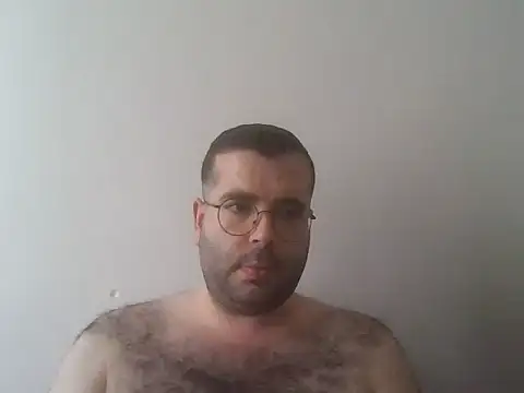 Snapshot of kkadam1 chatting on 04/17/26, 05:32 kkadam1 online show from 04/17/26, 05:32