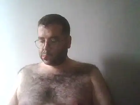 Snapshot of kkadam1 chatting on 04/18/26, 12:42 kkadam1 online show from 04/18/26, 12:42