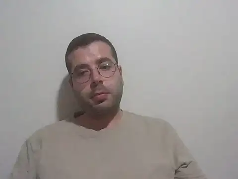 Snapshot of kkadam1 chatting on 06/08/26, 08:53 kkadam1 online show from 06/08/26, 08:53