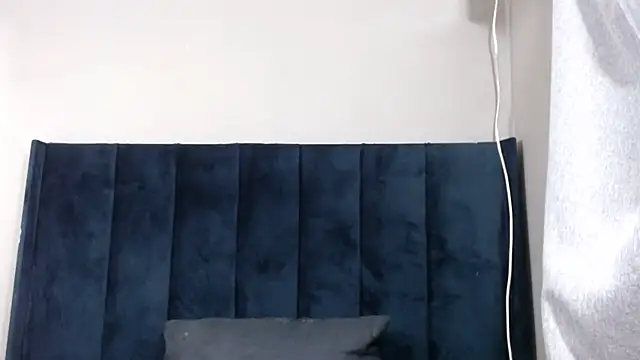 THICKBARBIE32 online show from 05/11/26, 09:34
