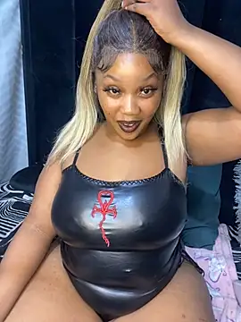 THICKBARBIE32 online show from 07/26/26, 10:49