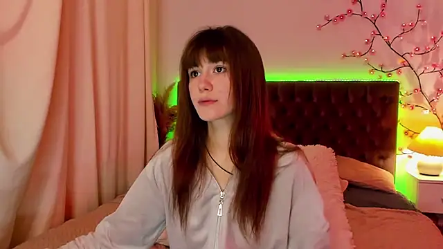 MilanaHotts online show from 07/09/26, 05:11