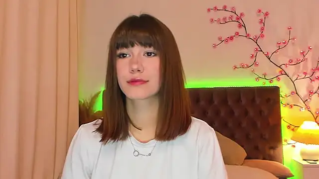 MilanaHotts online show from 07/23/26, 05:38