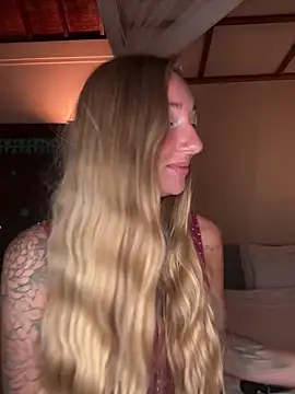 OpheliaRoxx online show from 12/20/25, 12:40