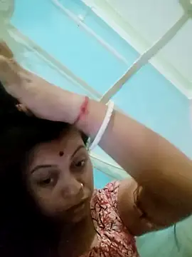 Snapshot of Yours_Puja chatting on 12/16/25, 05:51 Yours Puja online show from 12/16/25, 05:51