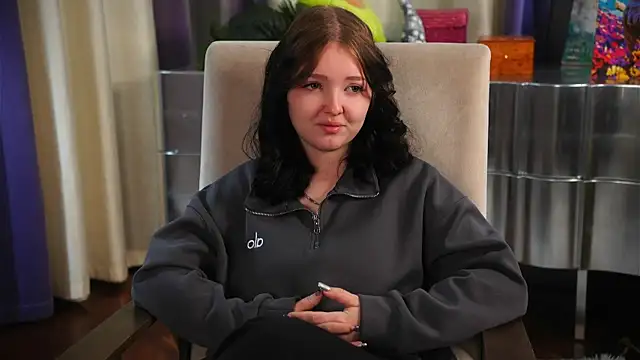 LucilaKeitel online show from 12/17/25, 03:45