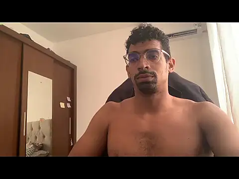 Snapshot of Nerdhot20cm chatting on 12/16/25, 03:39 Nerdhot20cm online show from 12/16/25, 03:39