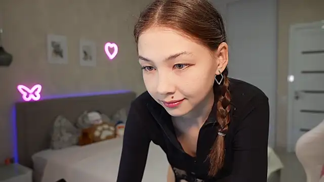 Snapshot of luna_young chatting on 04/15/26, 05:31 luna young online show from 04/15/26, 05:31