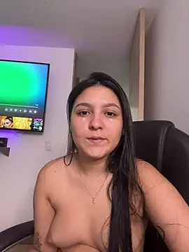 Camila sanchez25 online show from 05/01/26, 07:40