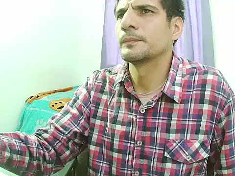 Snapshot of Adam_Arango chatting on 12/17/25, 08:26 Adam Arango online show from 12/17/25, 08:26