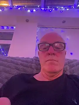 madgaz online show from 12/15/25, 09:08