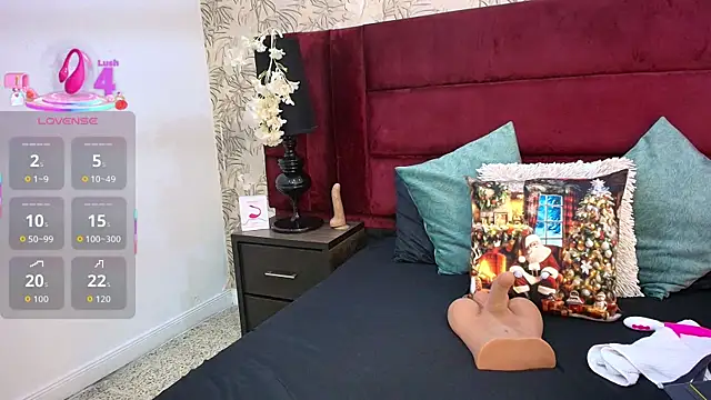 Snapshot of andromada_stone chatting on 12/17/25, 02:01 andromada stone online show from 12/17/25, 02:01