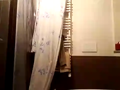 Snapshot of Durdllo90 chatting on 12/17/25, 01:39 Durdllo90 online show from 12/17/25, 01:39