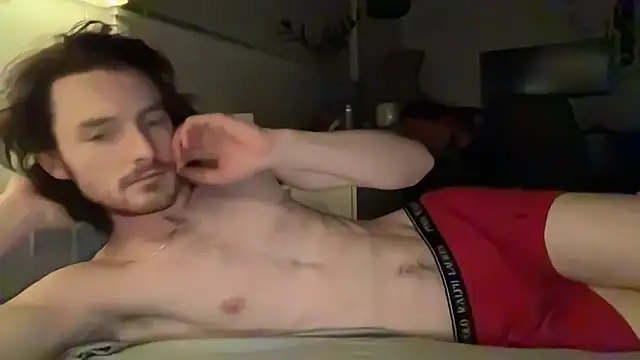 Snapshot of hungtwink6669 chatting on 12/16/25, 06:18 hungtwink6669 online show from 12/16/25, 06:18