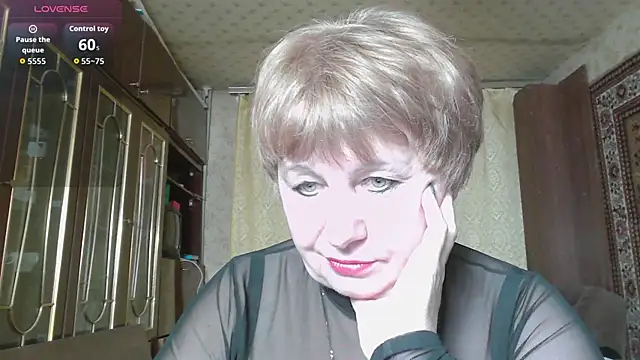 Snapshot of Casey_peach chatting on 02/21/26, 02:40 Casey peach online show from 02/21/26, 02:40