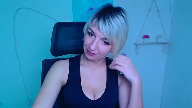 Lana Foxyy online show from 01/19/26, 12:42