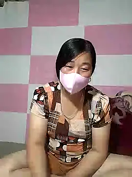 Snapshot of Nika6868 chatting on 12/18/25, 01:39 Nika6868 online show from 12/18/25, 01:39