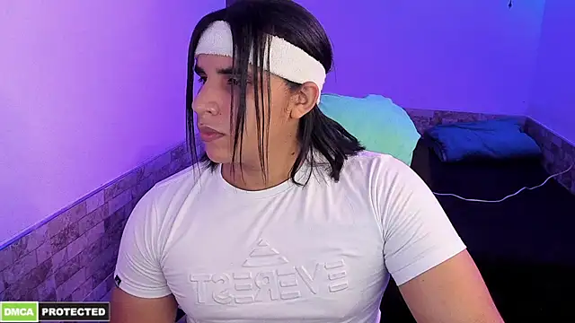 Snapshot of latinboyfit chatting on 04/05/26, 06:49 latinboyfit online show from 04/05/26, 06:49