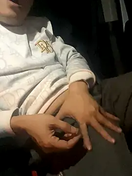 hungtinh24 online show from 12/19/25, 06:37