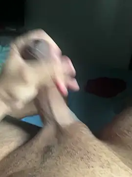 Snapshot of shadman7 chatting on 12/18/25, 08:26 shadman7 online show from 12/18/25, 08:26