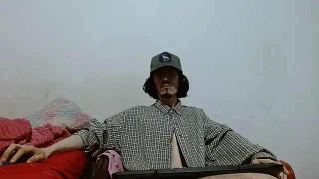 sk8-boy online show from 07/11/26, 12:57