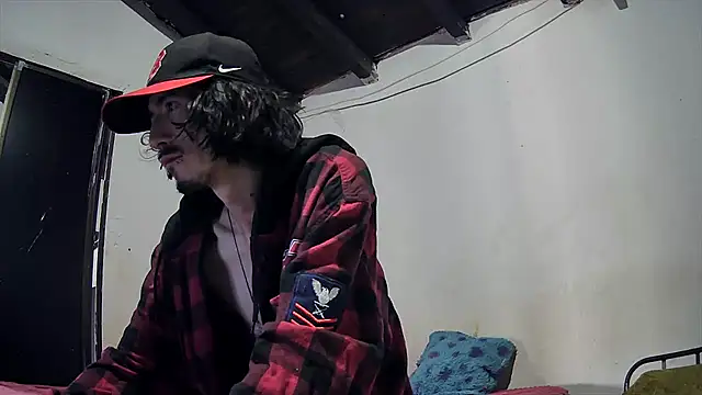 sk8-boy online show from 07/30/26, 12:15