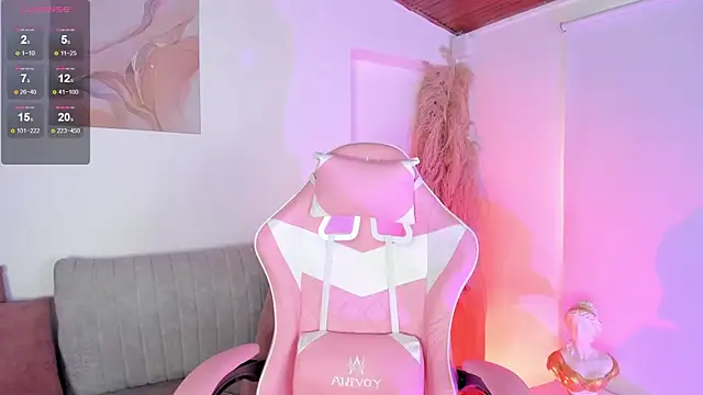 Amelie Wine online show from 07/21/26, 07:49
