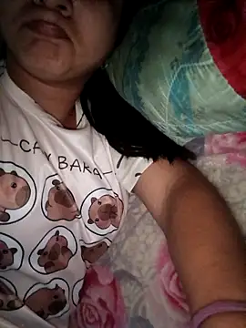 Snapshot of haslyna chatting on 12/17/25, 12:33 haslyna online show from 12/17/25, 12:33