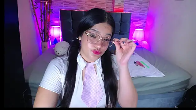 Snapshot of Valeri_hot22 chatting on 05/13/26, 09:11 Valeri hot22 online show from 05/13/26, 09:11