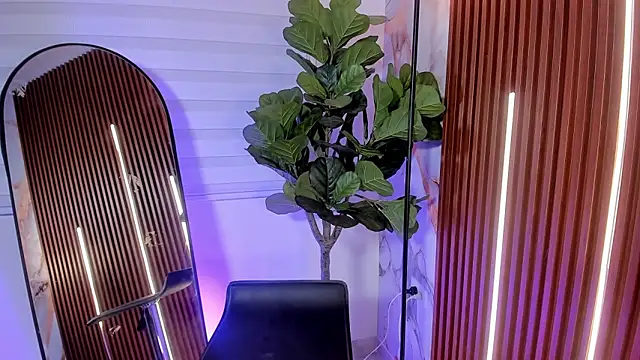 Nickie reed  online show from 06/19/26, 10:46