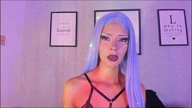 kira vance online show from 07/23/26, 12:24