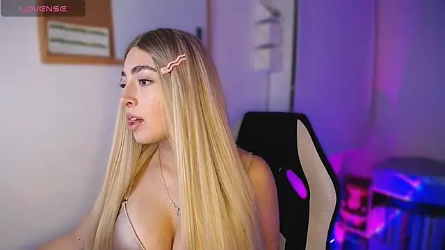 channel blondee online show from 05/28/26, 10:29